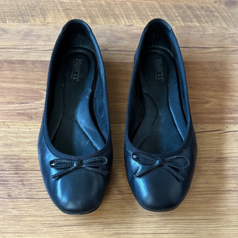 Born Women's Black Leather Flats